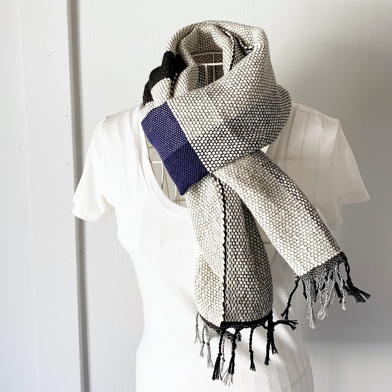 Unisex handwoven scarf Pink and White Mix 5 - ผ้าพันคอถัก - ขนแกะ ขาว