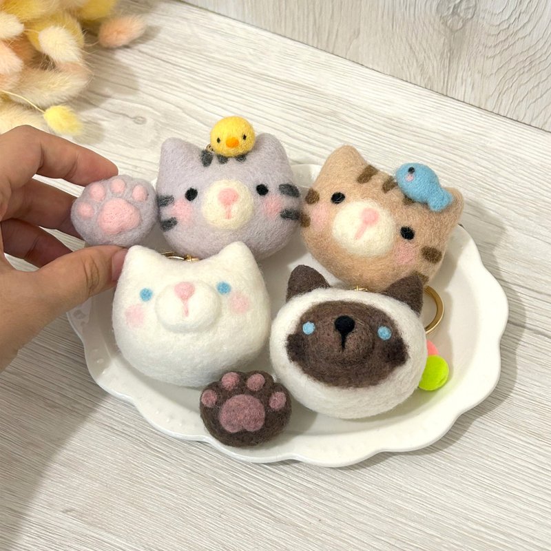 灰猫 ミルクティー猫 シャム猫 白猫 羊毛フェルト キーホルダー ブローチ ヘアアクセサリー 癒し ギフト - キーホルダー・キーケース - ウール 多色