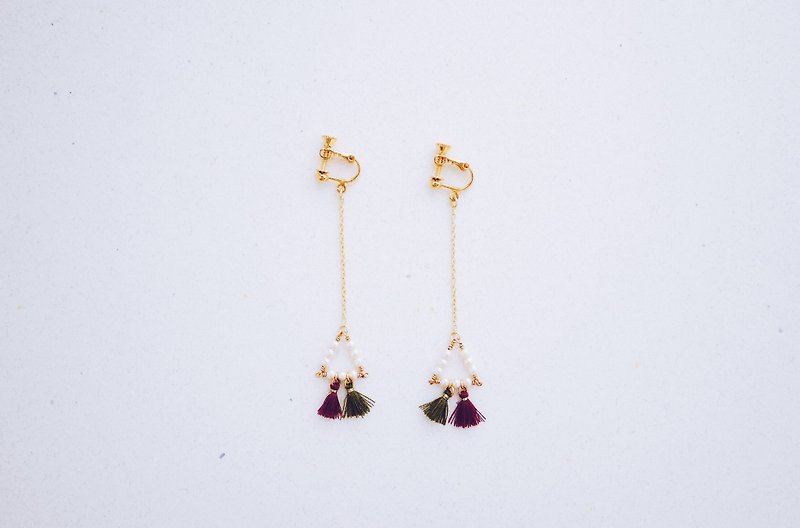 Dancing-Contrasting Color Tassel Triangle Pearl Earrings