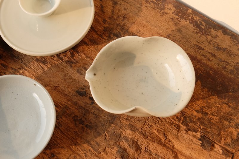 手工小盤 茶海 茶則 醬料盤 - 茶壺/茶杯/茶具 - 陶 白色