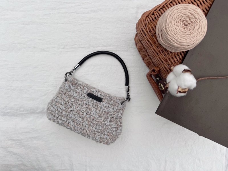 Crochet small bag, handbag, shoulder and side backpack, hand-knitted bag - silver gray bag - กระเป๋าถือ - ผ้าฝ้าย/ผ้าลินิน สีเงิน