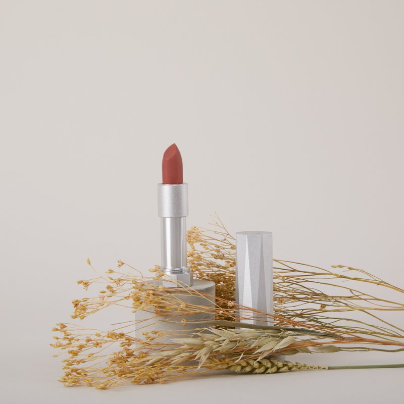 Juni Luxury Hydrating Lipstick- Maple - Lip & Cheek Makeup - Concentrate & Extracts 