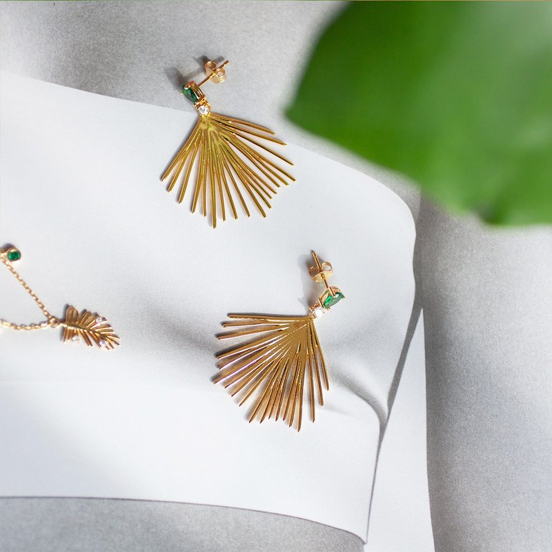 Miss Queeny Queen | Tropical Island Palm Leaf Style Stud Earrings Holiday French Sterling Silver - ต่างหู - เงินแท้ สีทอง