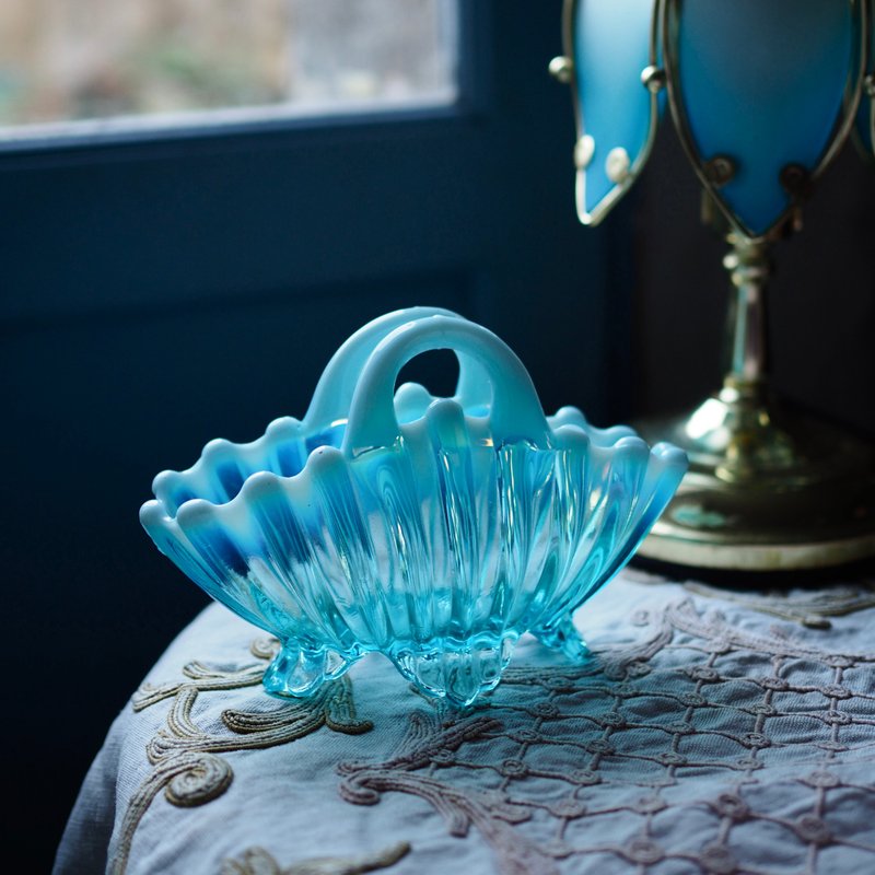 19世紀英國 George Davidson 乳光藍色玻璃籃 / 維多利亞時期古董 - 花瓶 - 玻璃 藍色