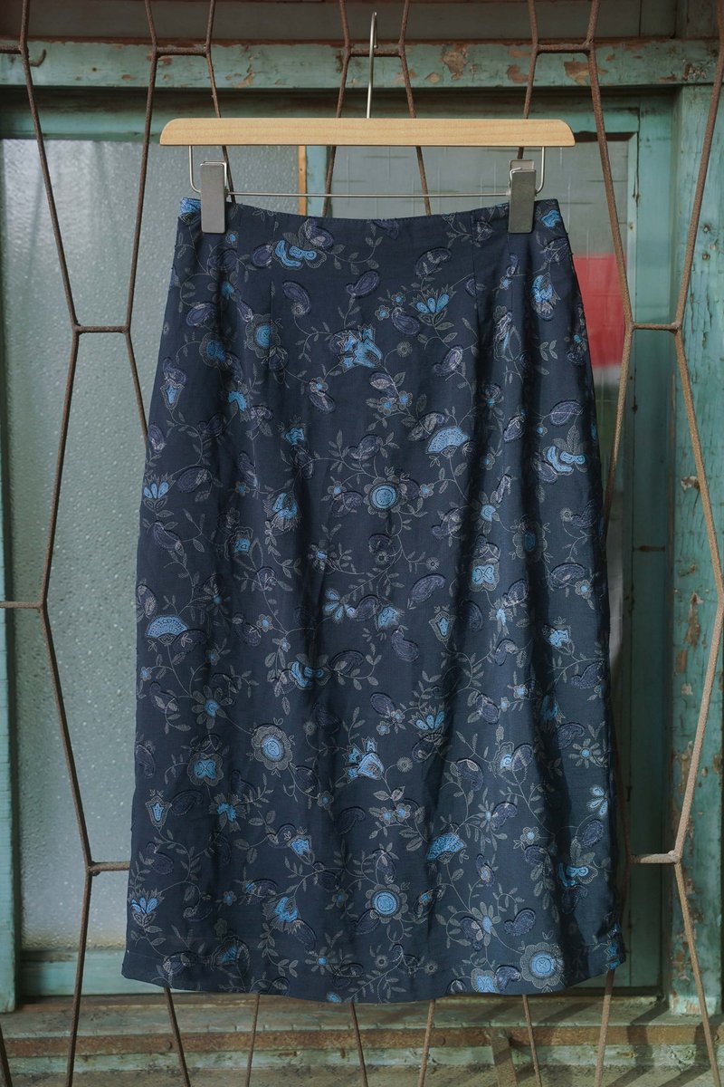 Innocence Department Store vintage vintage long skirt dark blue antique style skirt SL.0037 - กระโปรง - เส้นใยสังเคราะห์ สีน้ำเงิน