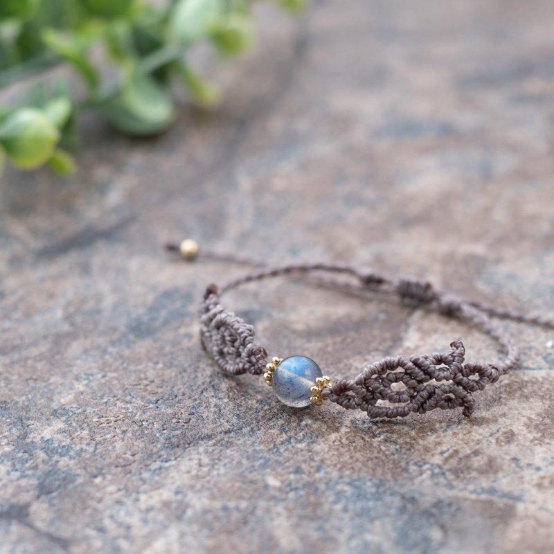 Labradorite Macrame Bracelet - สร้อยข้อมือ - คริสตัล 