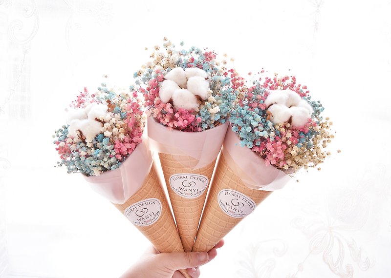 棉花糖滿天星甜筒花  乾燥花 畢業禮物 婚禮小物 生日 花束 - 擺飾/家飾品 - 植物．花 粉紅色