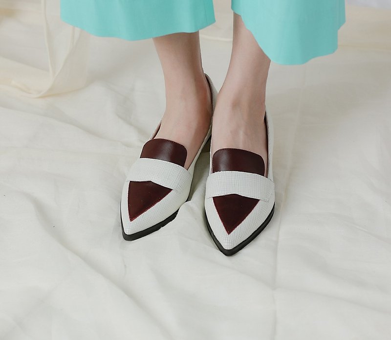 Retro Simple Color Matching Leather Shoes White - รองเท้าอ็อกฟอร์ดผู้หญิง - หนังแท้ ขาว