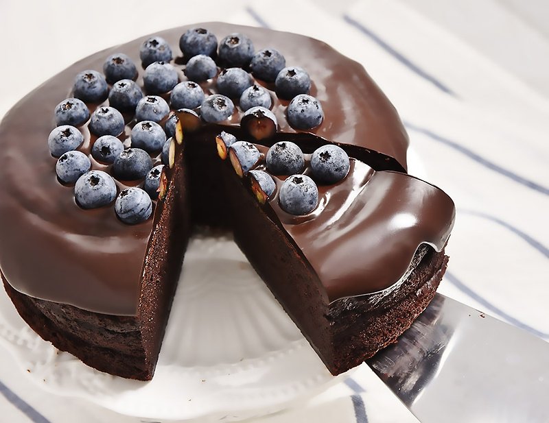 慶祝Celebrate - 7吋 藍莓甘納許巧克力蛋糕-好評經典款 - 鹹批/甜批 - 新鮮食材 咖啡色