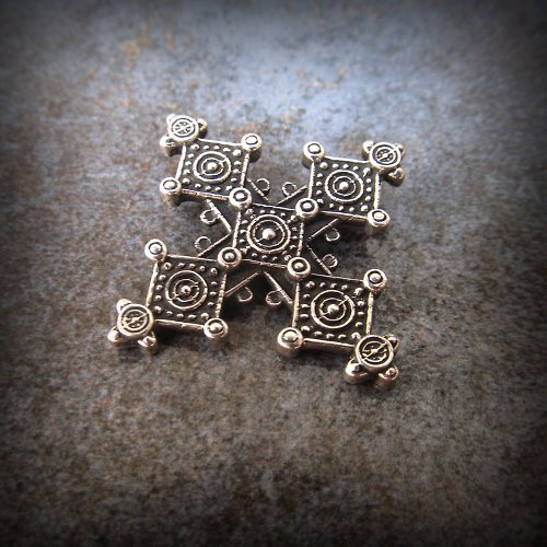 Gogodzy Handmade silver cross necklace pendant,equilateral silver Cross charm, jewellery
