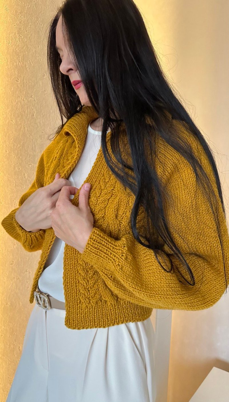 Collar cable knit cardigan Open front sweater jacket Handmade knit crop cardigan - 女毛衣/針織衫 - 羊毛 