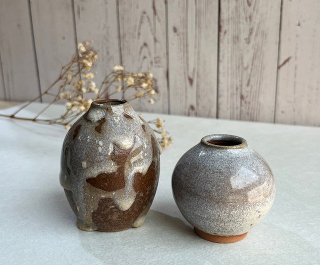 No4101 粉引二口花瓶　MARKUS japan印　木箱付　陶磁器　送料無料 花入/粉引 | からつ焼 高麗窯 | 糸島くらし×ここのき 公式通販サイト