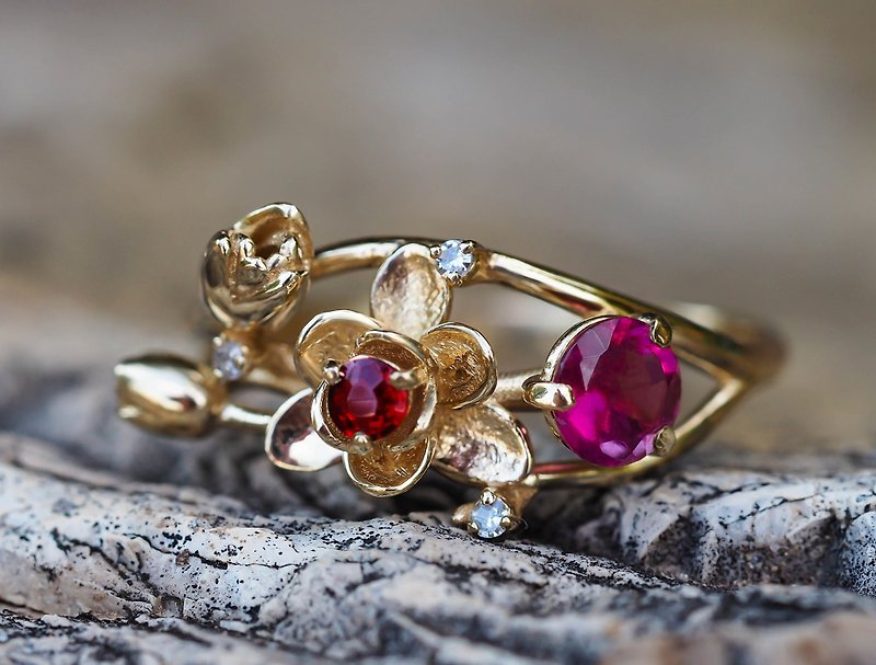 14 kt  gold ring with ruby, garnet and diamonds. Wild Orchid gold ring. - แหวนทั่วไป - เครื่องประดับ สีทอง