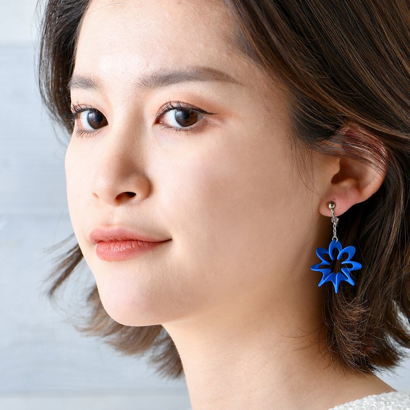 Spiranthes Earings, 3D Design and 3D Printed, Light and not tiring, Cute Flower. - Earrings & Clip-ons - Plastic Blue