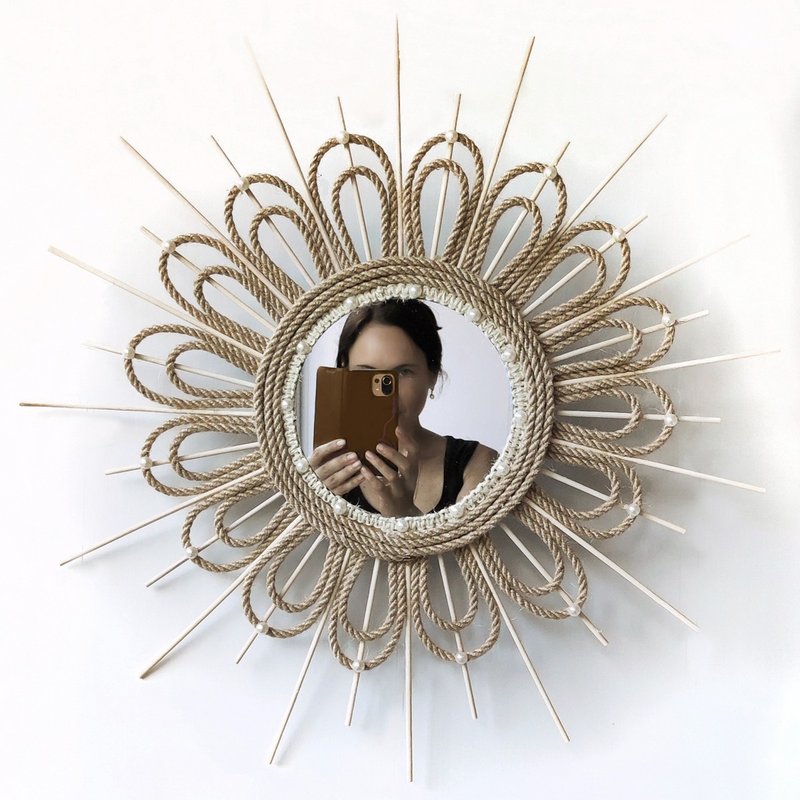 Mirror wall decor  Sun wall hanging Sunshine wall art Boho sun wall art - 壁貼/牆壁裝飾 - 繡線 卡其色