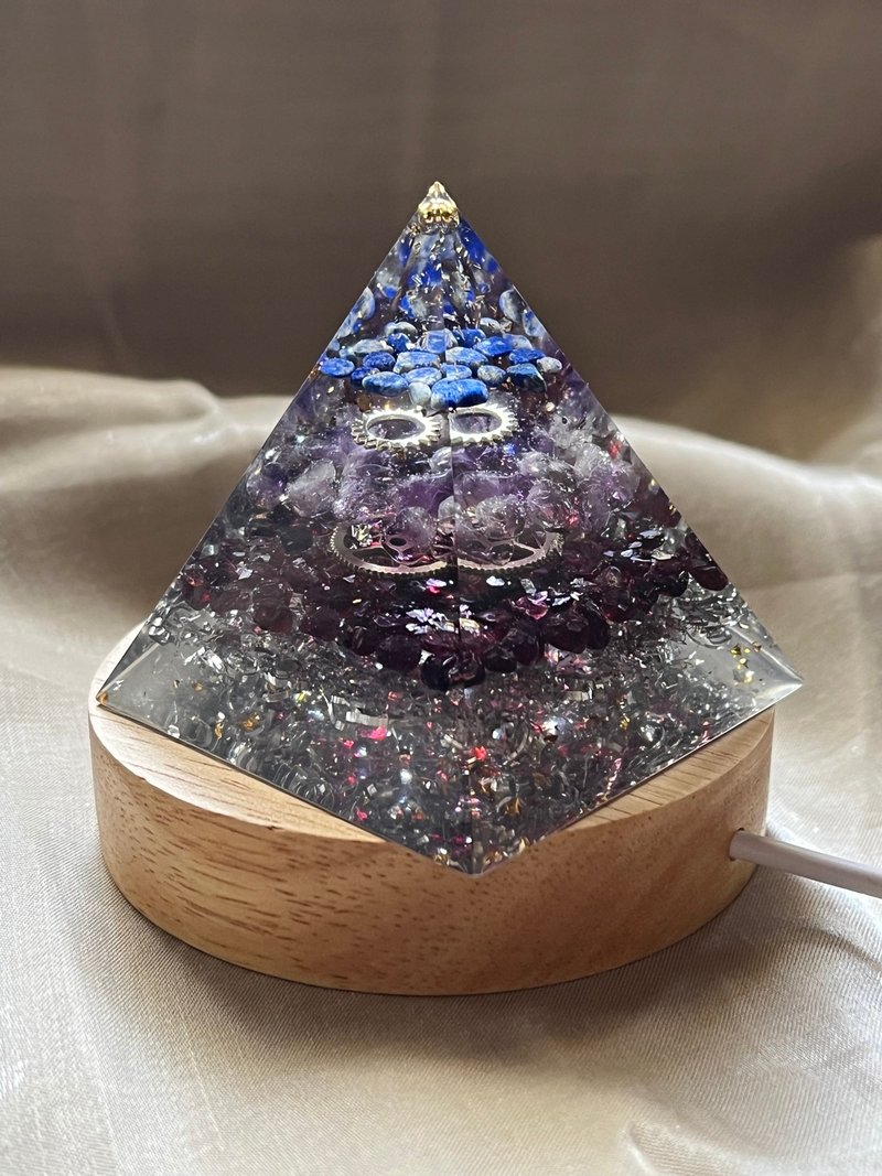 Customized [Aogang Energy Tower-for you who pay attention to your inner self] Lapis Lazuli/Amethyst/ Stone-Pyramid - ของวางตกแต่ง - เรซิน 