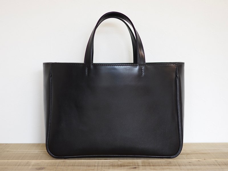 Leather tote bag (A4 size) Black - Handbags & Totes - Genuine Leather Black