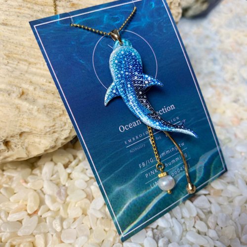 Hammerhead Shark Diver / Double Sided Embroidered Keyring - Shop  fingerstitch Keychains - Pinkoi