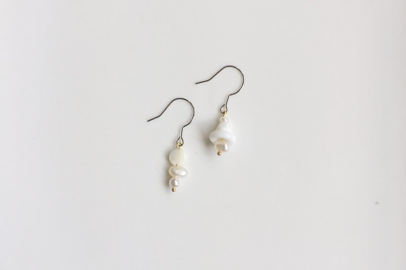 Various white asymmetric earrings - ต่างหู - เครื่องเพชรพลอย ขาว