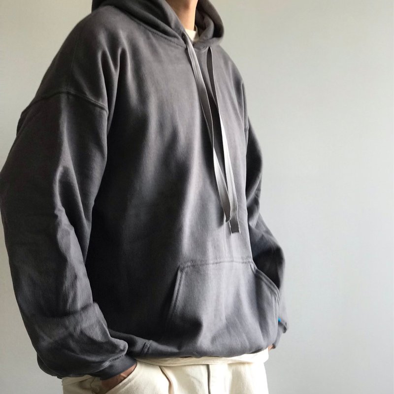 Big silhouette hoodie / charcoal / plain / hand embroidery / unisex - 帽T/大學T - 棉．麻 灰色