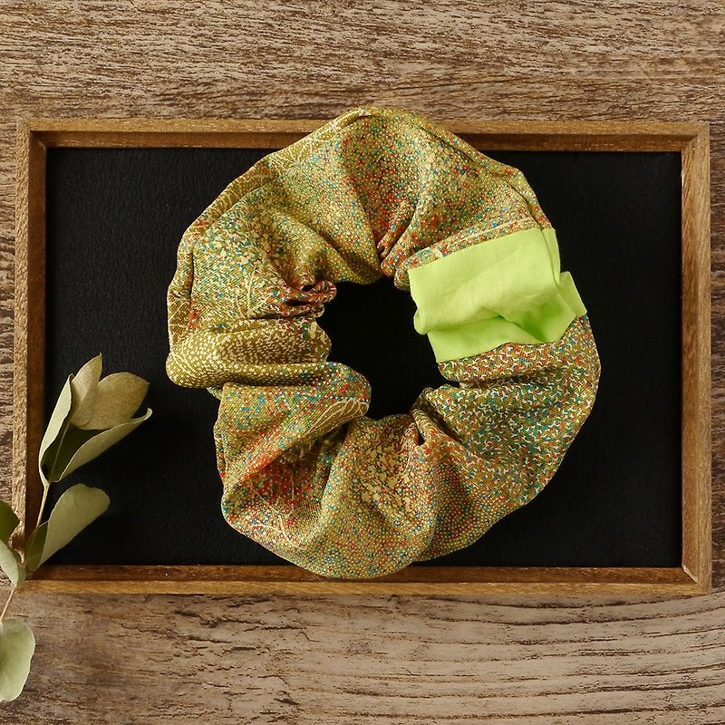 Happy hair ornament Kimono Scrunchie Autumn leaves - Hair Accessories - Cotton & Hemp Green