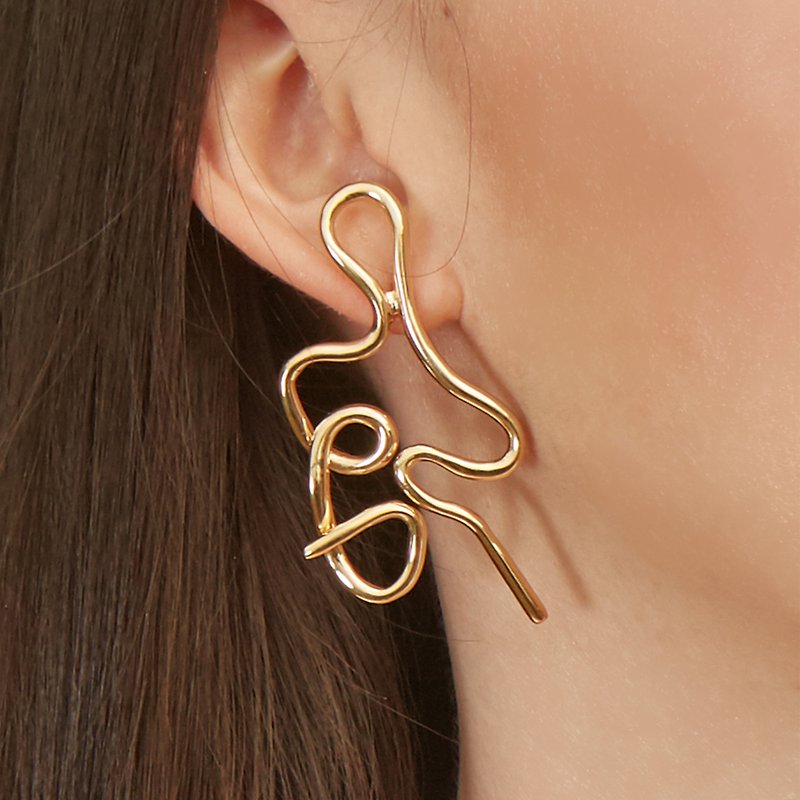 【雙 11 限定】  Open on Museum - Girl and Venus Earrings | Gold Earrings - Earrings & Clip-ons - Other Metals Gold