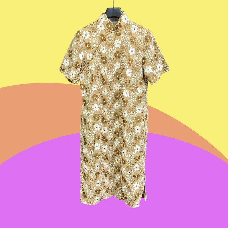 二手 古董訂製 棕白 刺繡 微開衩 短袖 旗袍 CA404 - 洋裝/連身裙 - 聚酯纖維 多色