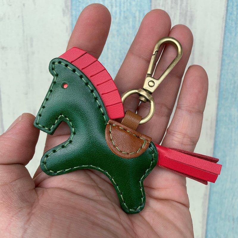 療癒小物 深綠皮 可愛 小馬 純手工縫製 皮革 鑰匙扣 小尺寸 - 鑰匙圈/鑰匙包 - 真皮 綠色