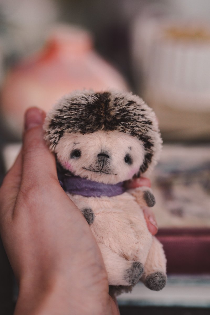 Cute little teddy hedgehog stuffed interior toy - 公仔/玩偶 - 其他材質 咖啡色