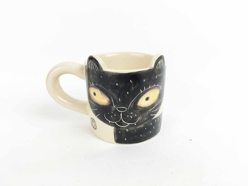 Nice Little Clay Espresso Cup Black Cat 0133-12 - Mugs - Pottery White
