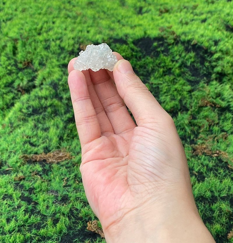 魚眼石 |  能量礦石 | 風水小物|平靜心靈 | 吸收負能量 快速出貨 - 擺飾/家飾品 - 水晶 白色