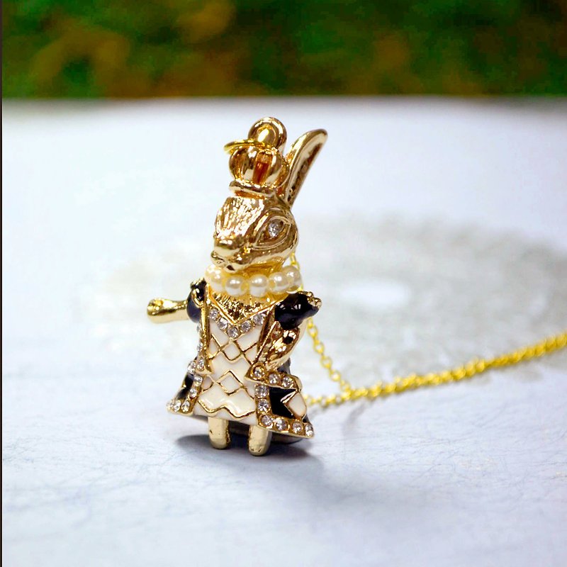 GOOKASO 藍色兔子皇后項鍊 吊墜 頸鍊 necklace 原創 - 項鍊 - 其他金屬 黑色