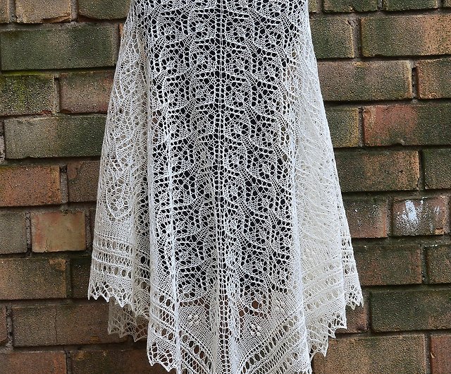 花嫁のための手編みのショール、アイボリーの結婚式のショール