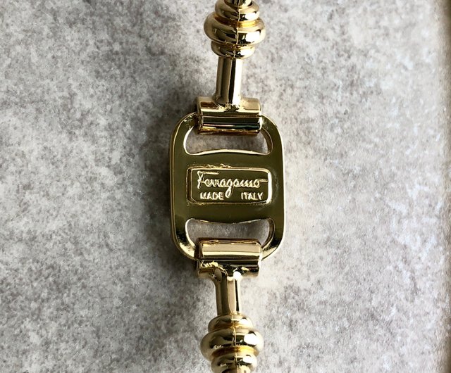 美品！人気！サルヴァトーレフェラガモ　ガンチーニ　バングル　レッド/ゴールド 極 美品 Salvatore Ferragamo サルヴァトーレフェラガモ ガンチーニ