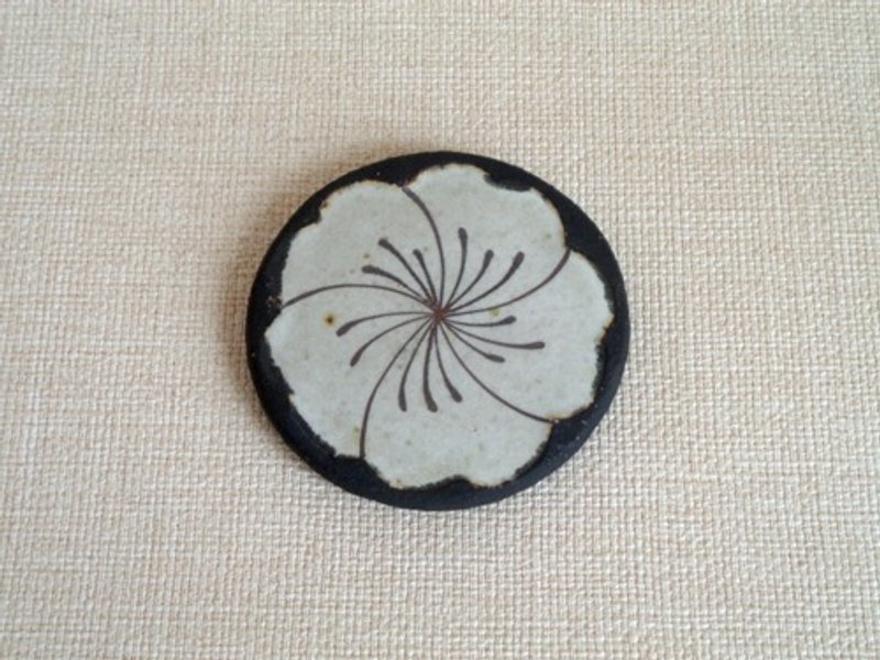 Small plate, silver glaze, twisted plum bb - Small Plates & Saucers - Pottery White