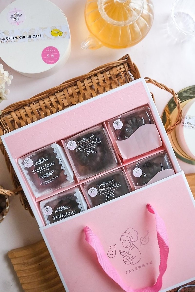 Keluri's signature Claro brand gift box - Cake & Desserts - Fresh Ingredients 