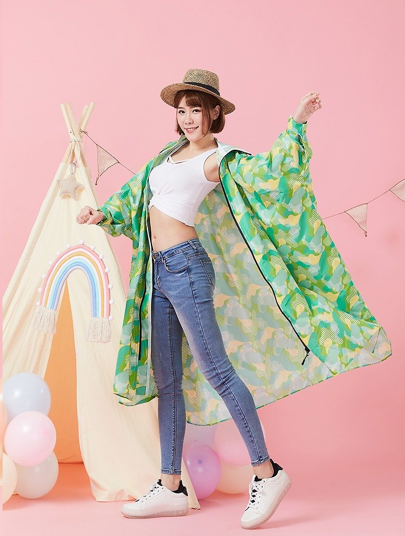 Funny Q Breathable Sweat-wicking Poncho Raincoat-Flying Green - ร่ม - เส้นใยสังเคราะห์ 