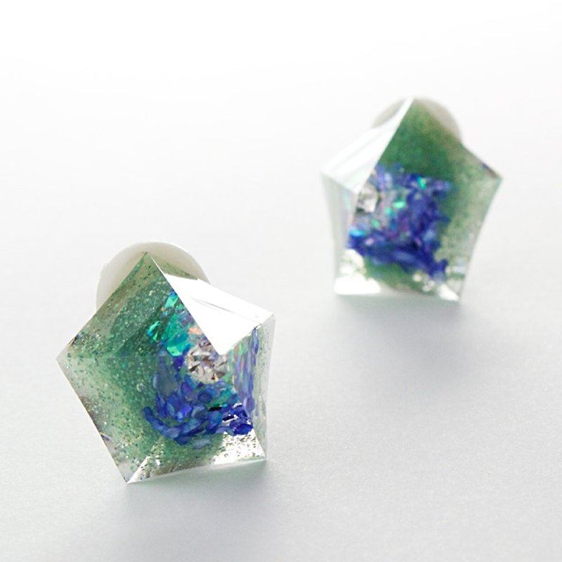 ペンタゴンイヤリング(水草) - 耳環/耳夾 - 其他材質 綠色
