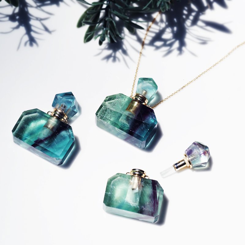 Fluorite perfume bottle・50cm necklace Jewel perfume bottle - สร้อยคอ - โลหะ สีเขียว