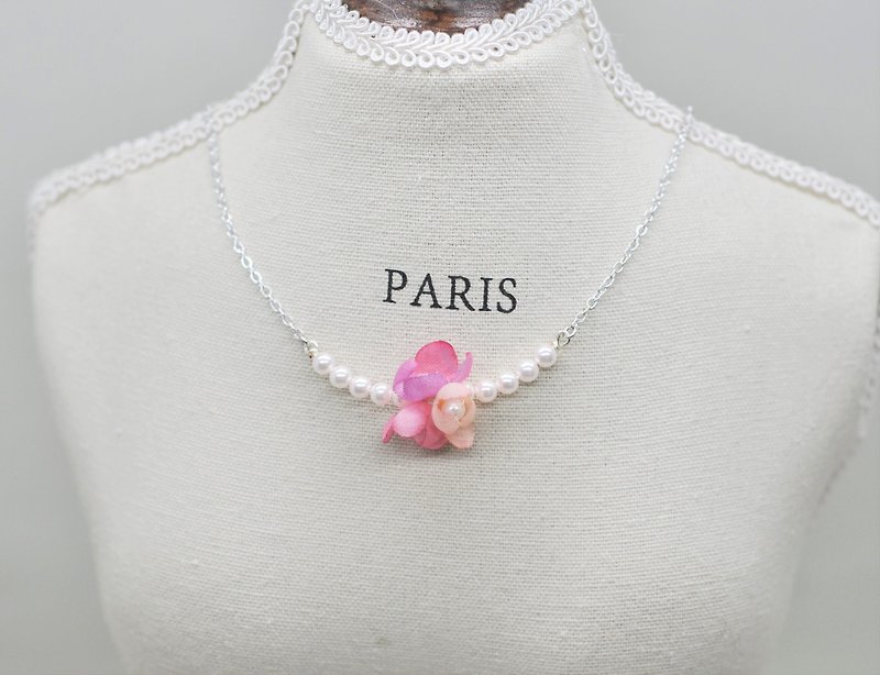 Cloth flowers / roses / pink / necklace / handmade / freshwater pearls - Necklaces - Gemstone Pink