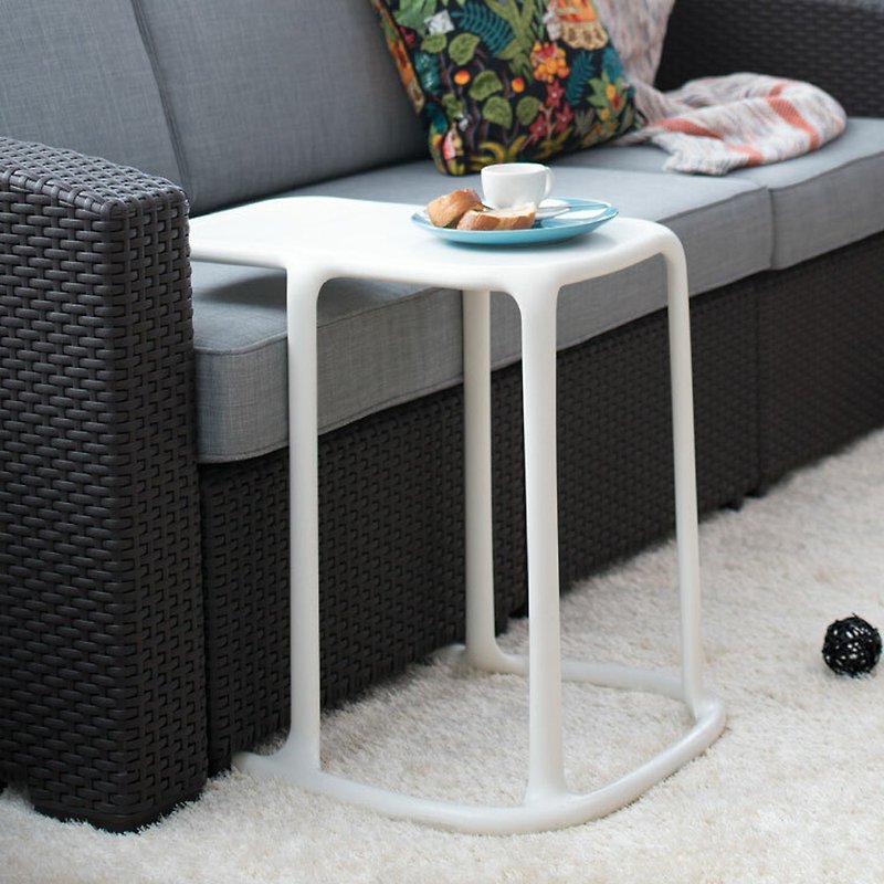 Uno C-shaped coffee table - เฟอร์นิเจอร์อื่น ๆ - วัสดุอื่นๆ 