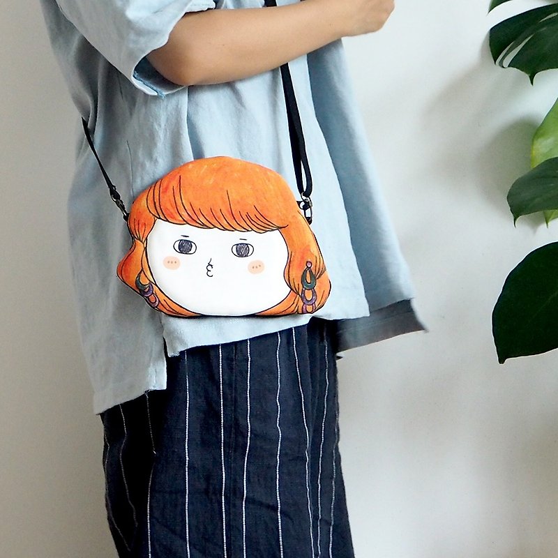 Orange hair Miss Sissi big backpack / shoulder / hand - กระเป๋าแมสเซนเจอร์ - ผ้าฝ้าย/ผ้าลินิน 