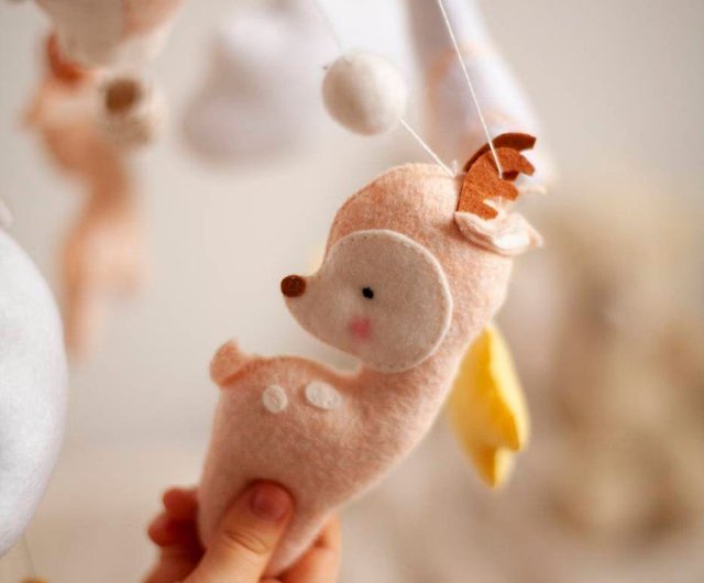 Deer baby mobile girl. Baby shower gift. Nursery decor girl. Boho