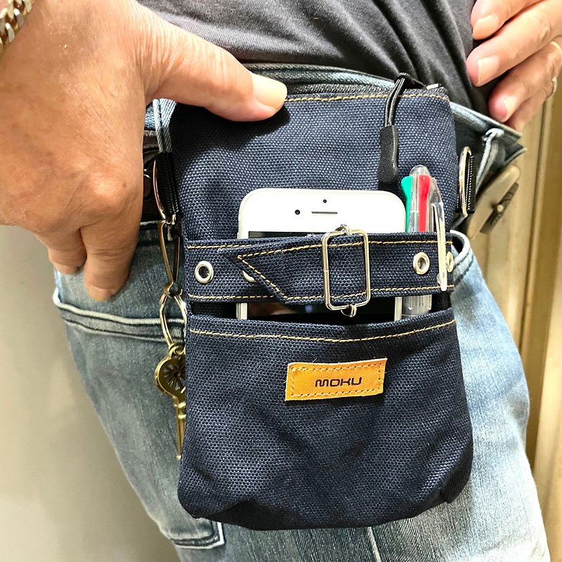 Smartphone belt pouch・navy - กระเป๋าเครื่องสำอาง - ผ้าฝ้าย/ผ้าลินิน สีน้ำเงิน