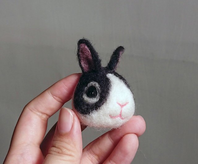 うさぎの頭の羊毛フェルトキーホルダー ブローチ 癒しの贈り物