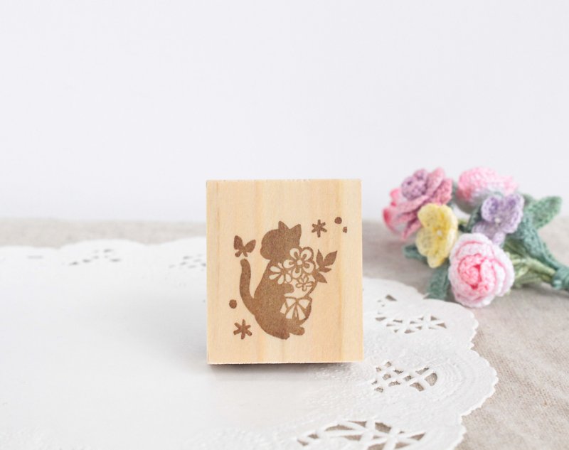 Kitten stamp with a bouquet - ตราปั๊ม/สแตมป์/หมึก - ยาง สีใส