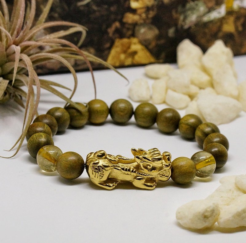 10mm Green Sandalwood + steel 貔貅 bracelet - Bracelets - Wood 