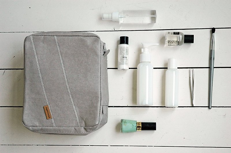 旅行收纳袋 - L size - 化妝包/收納袋 - 其他材質 