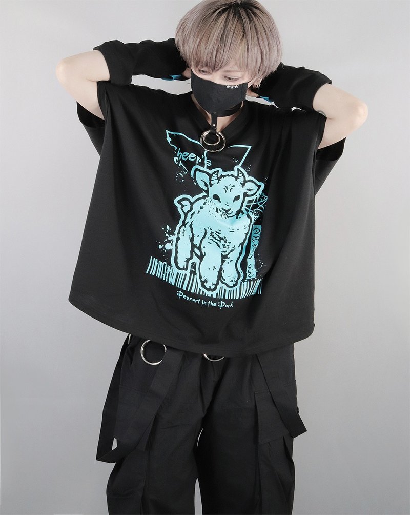 V neck dolman tunic sheep sheep pattern japan gothic rock DRT2714 - เสื้อผู้หญิง - วัสดุอื่นๆ สีดำ