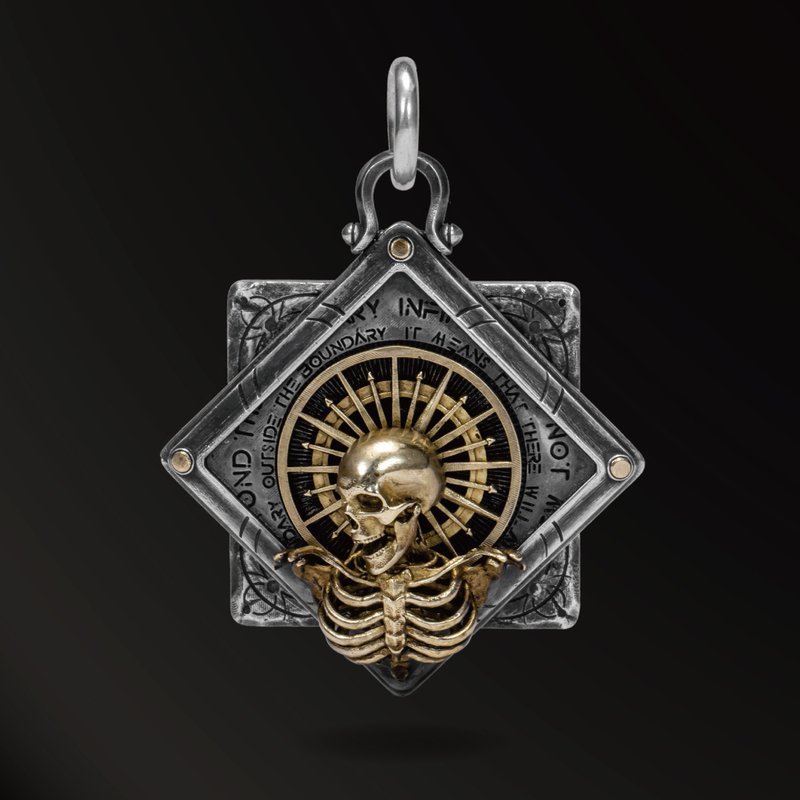 Holy Light Skull 925 Silver Pendant Soul Rebirth Series Rotating Backlit Fingertip Top Mechanical Structure Retro - สร้อยคอ - เงิน สีเงิน